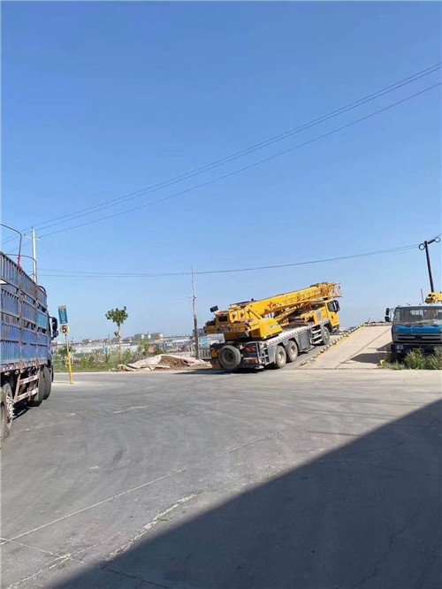 永福县25吨吊车的租赁价格大概是多少？