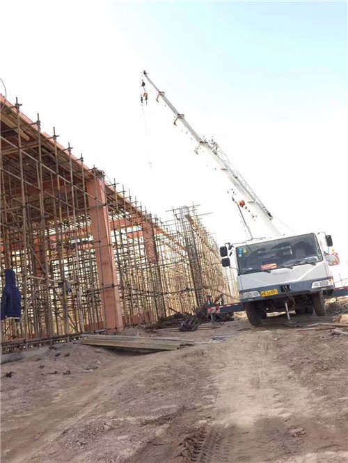 永福县吊车作业的安全注意事项有哪些？