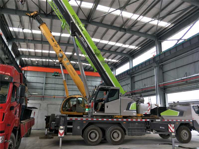 永福县高空车出租需要注意哪些安全事项？