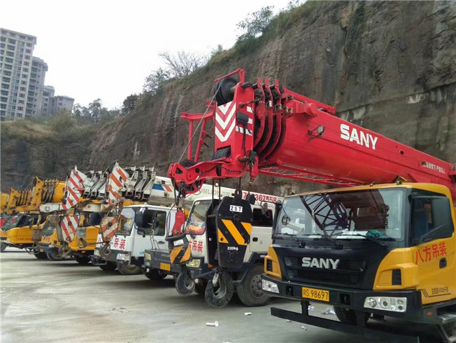 永福县吊车出租按什么计费？台班费、单次费、里程费怎么算？